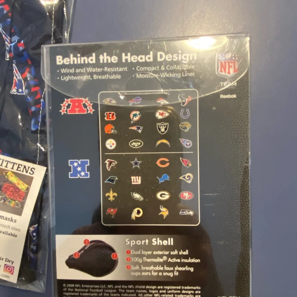 Reebok Patriots Ear Warmers and Smittens Patriots Face Mask